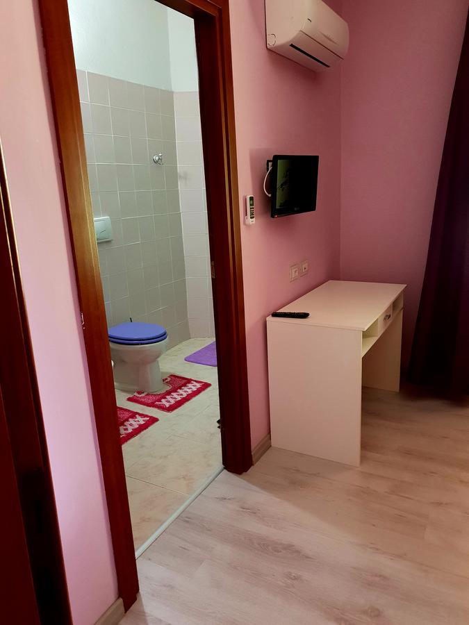 Is Tanas Bed & Breakfast Serdiana Exterior photo